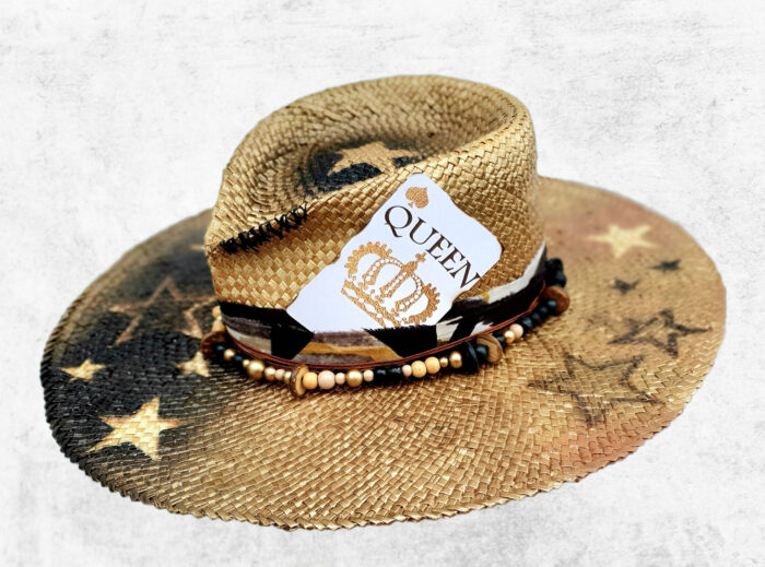 Nartural summer straw hat with stars details- handmade painted and customized card with message