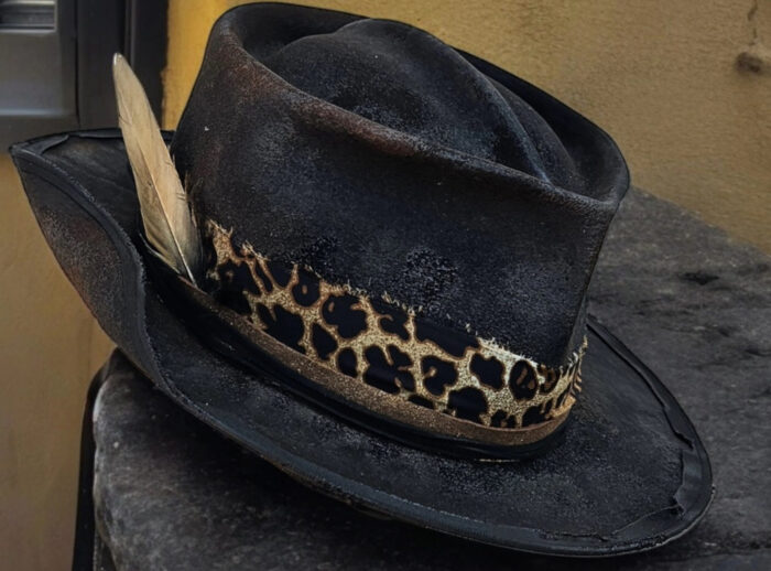 Trashy Black Hat- 57cm - Image 4