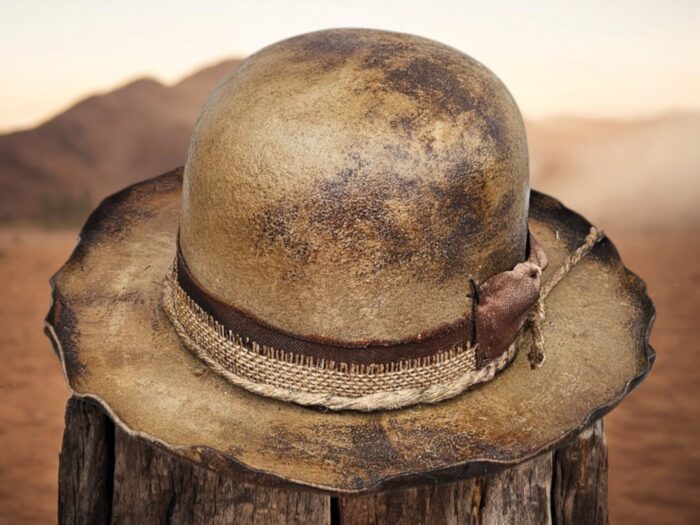 Vintage-Inspired Felt Hat - 55cm - Image 3