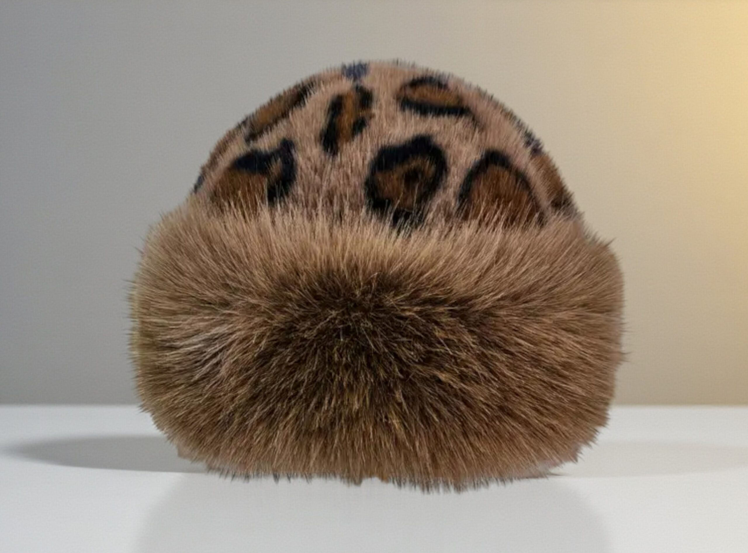 Cozy Leopard Fur Hat white - Image 8