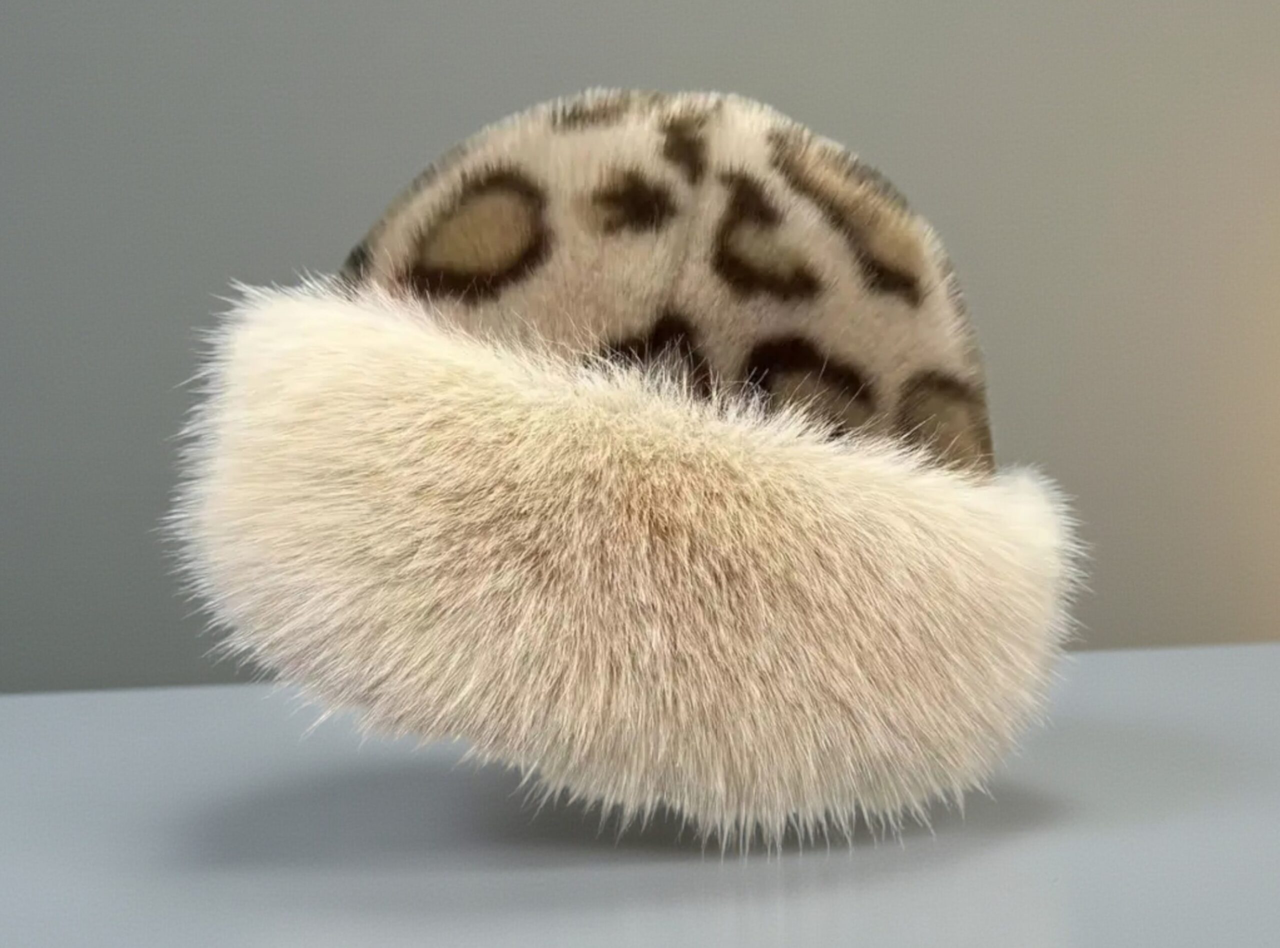 Cozy Leopard Fur Hat white - Image 6
