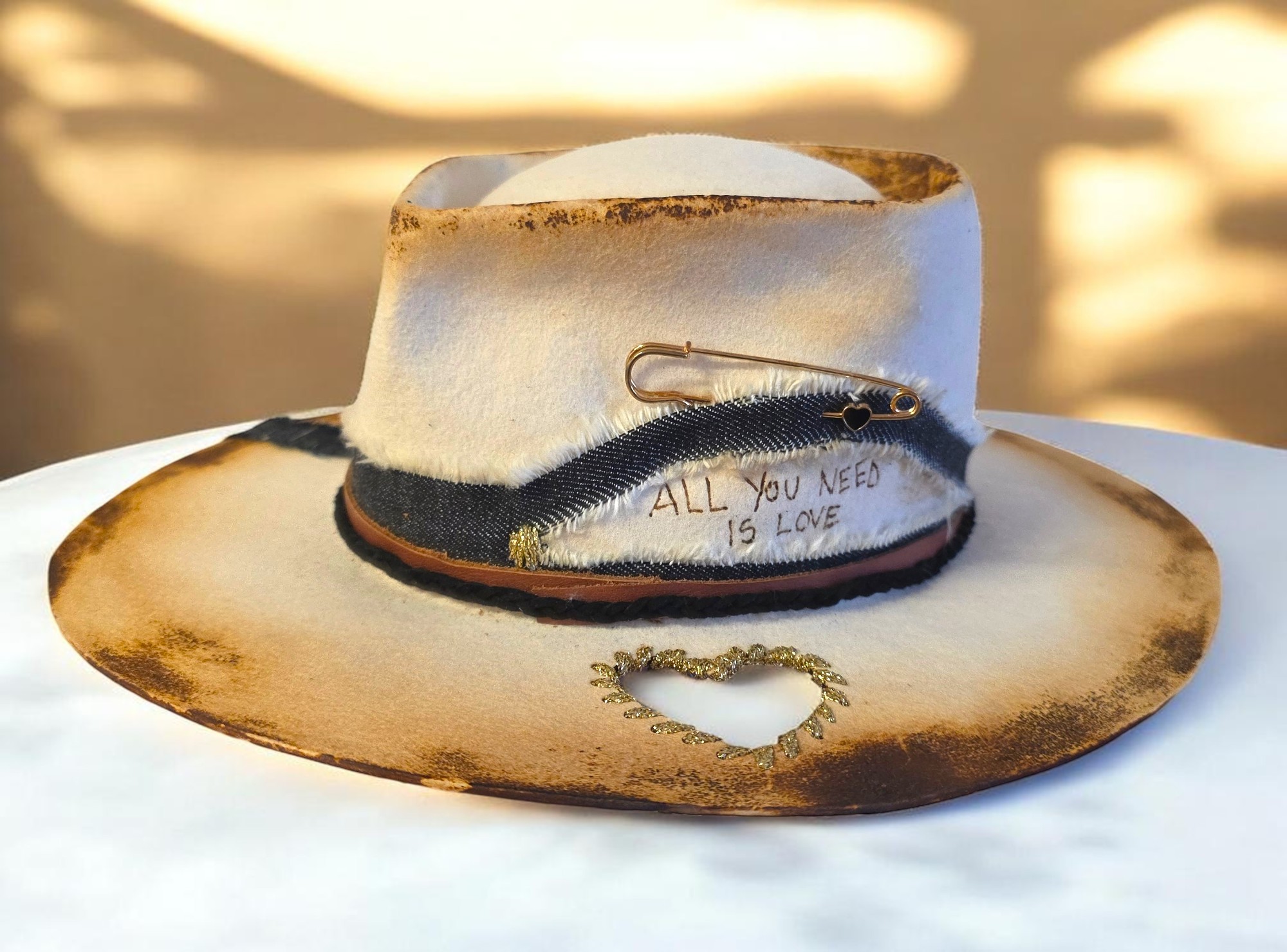 All you need is love Hat- 55cm - Image 2
