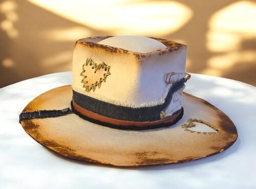 All you need is love Hat- 55cm