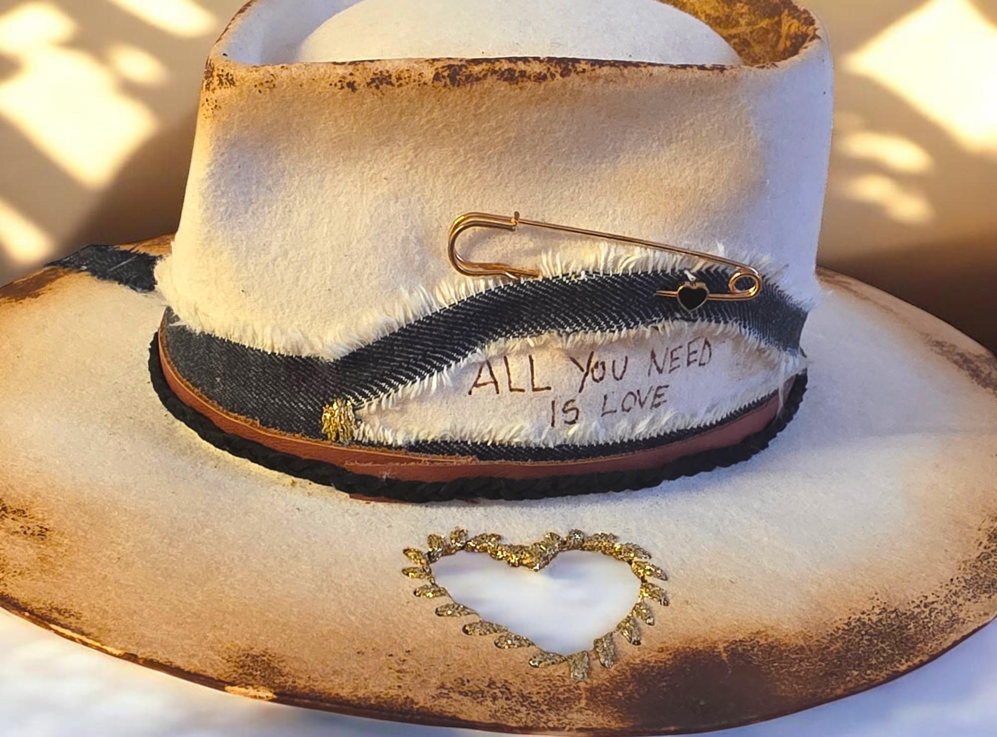 All you need is love Hat- 55cm - Image 5